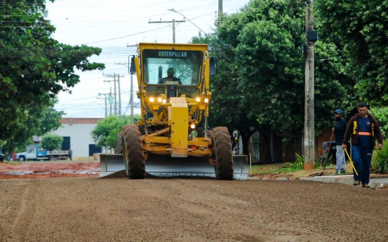 Obras de drenagem e pavimentação avançam nos bairros Itamaraty, Jardim Nossa Senhora de Fátima, Jardim Eunice e Vila Alegre
